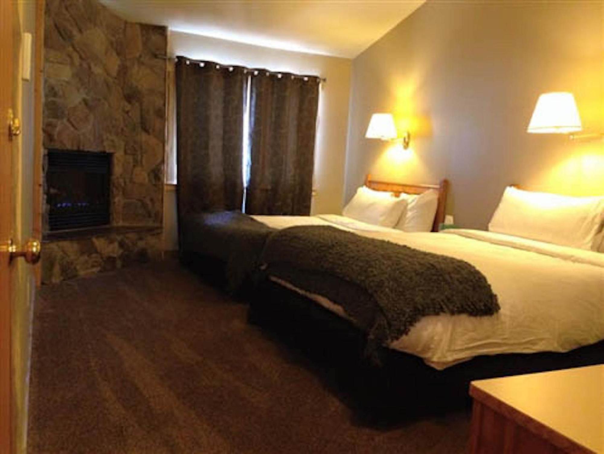 Arrowhead Mountain Lodge Cimarron Room photo